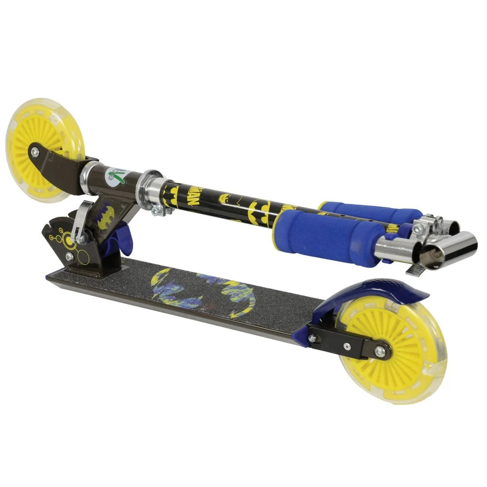 Batman Folding Inline Scooter with Light up Wheels - Image 7