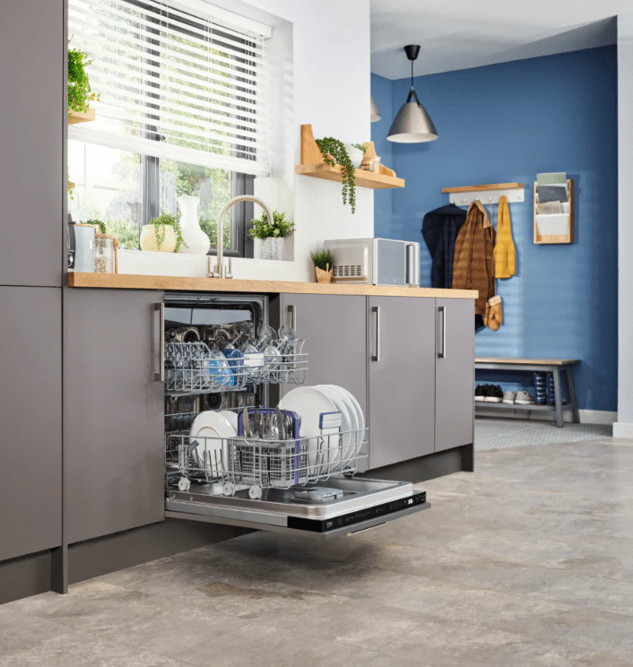 Beko 16 Place Integrated Dishwasher with Fast45 | BDIN38640F - Image 3
