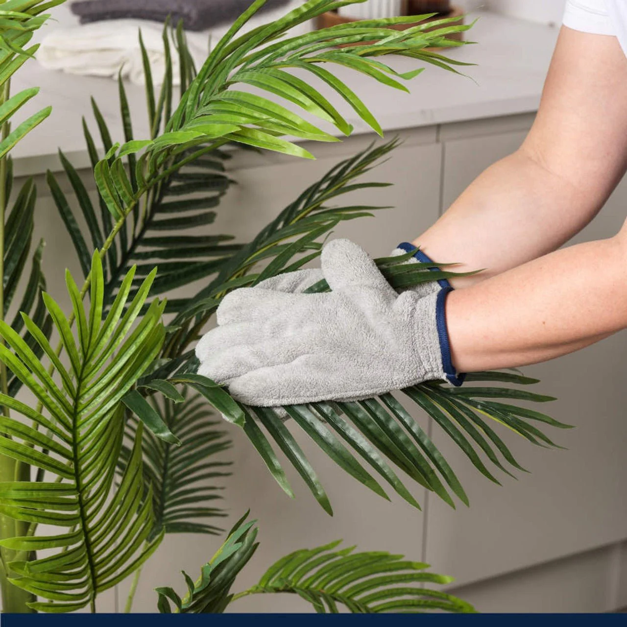 Beldray Deep Clean Dusting Gloves โ 2 Pack - Image 4