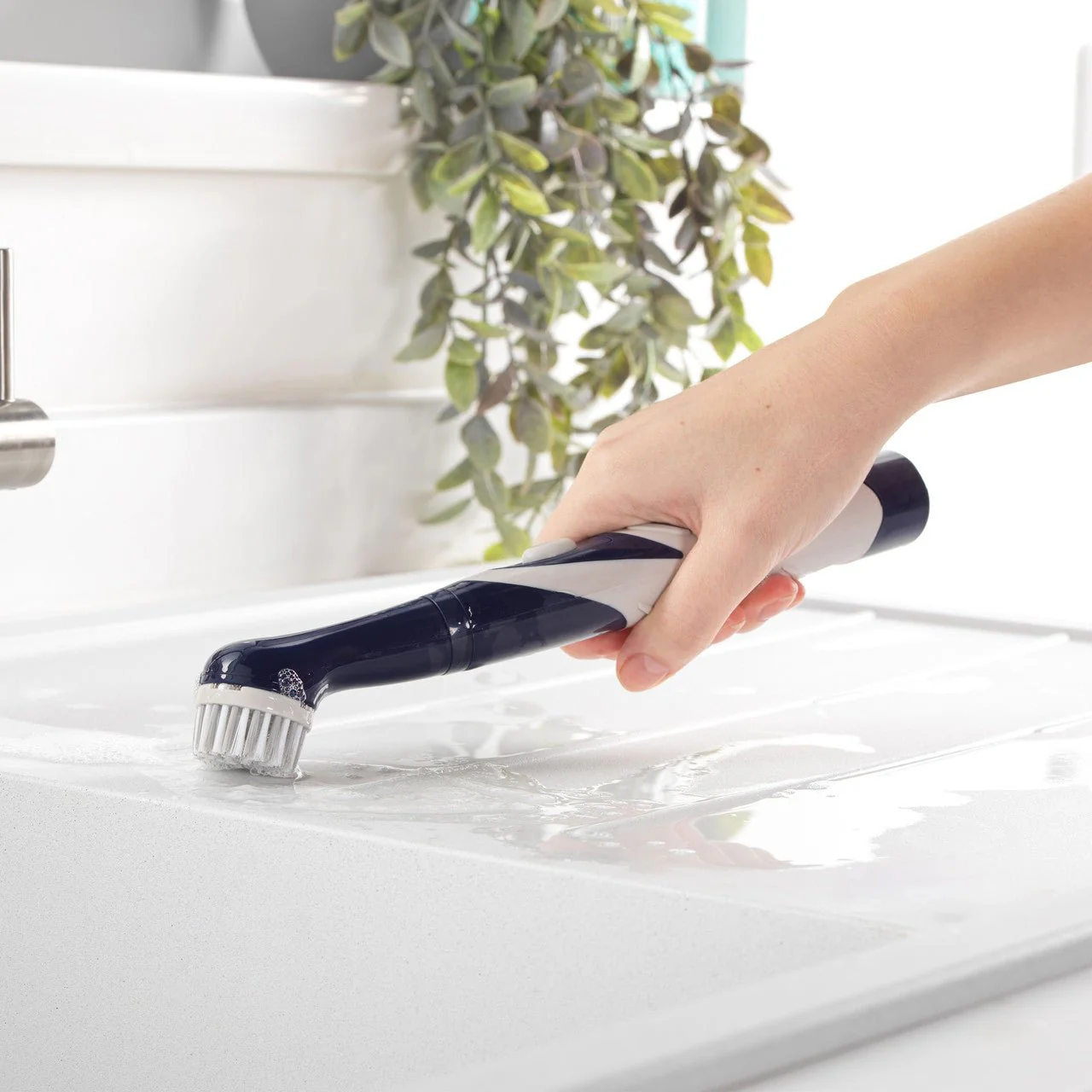 Beldray Deep Clean Scrubber Turbo Brush - Image 3