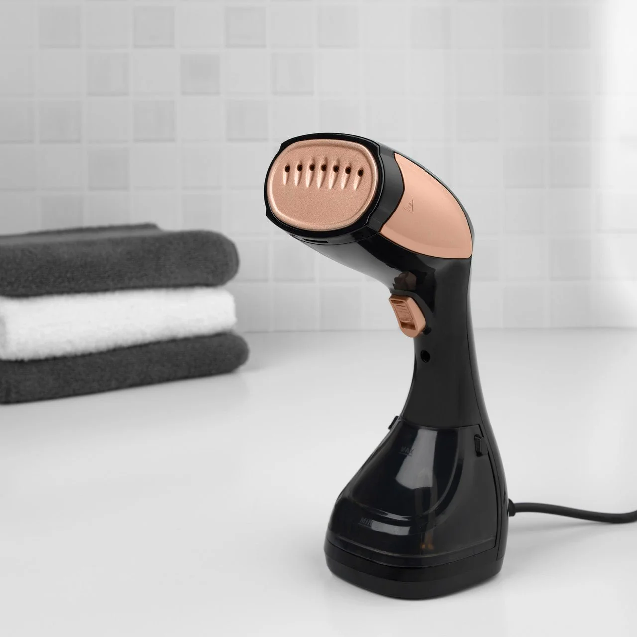 Beldray Handheld Garment Steamer with 2 In 1 Brush Rose Gold - Image 3