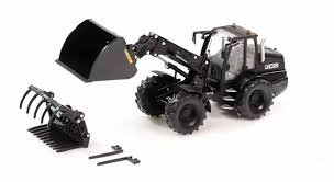 Britains JCB TM420S Loader Black Limited Edition 1:32 - Image 2