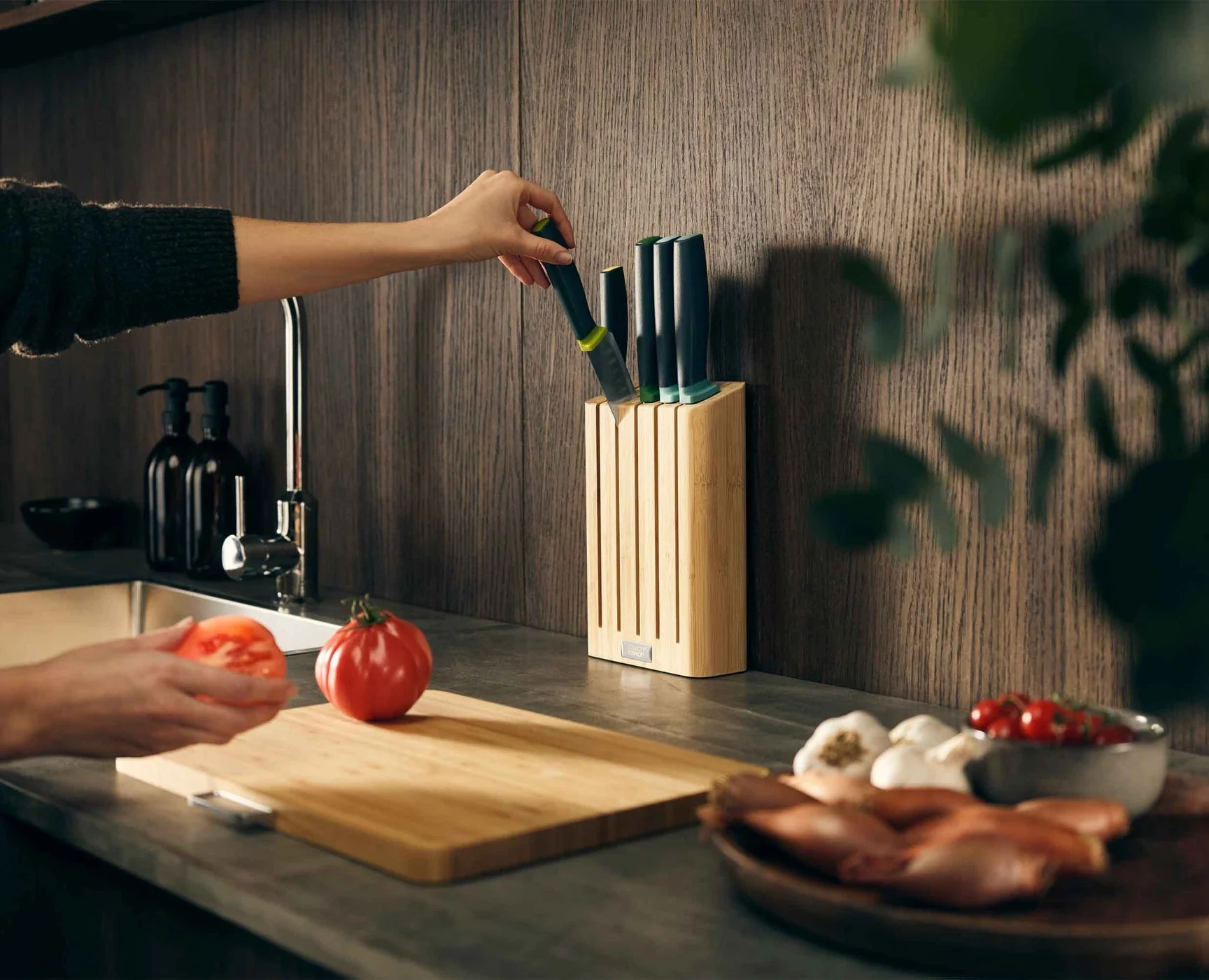 Joseph Joseph Elevate™ Knives 5-piece Set - Image 4
