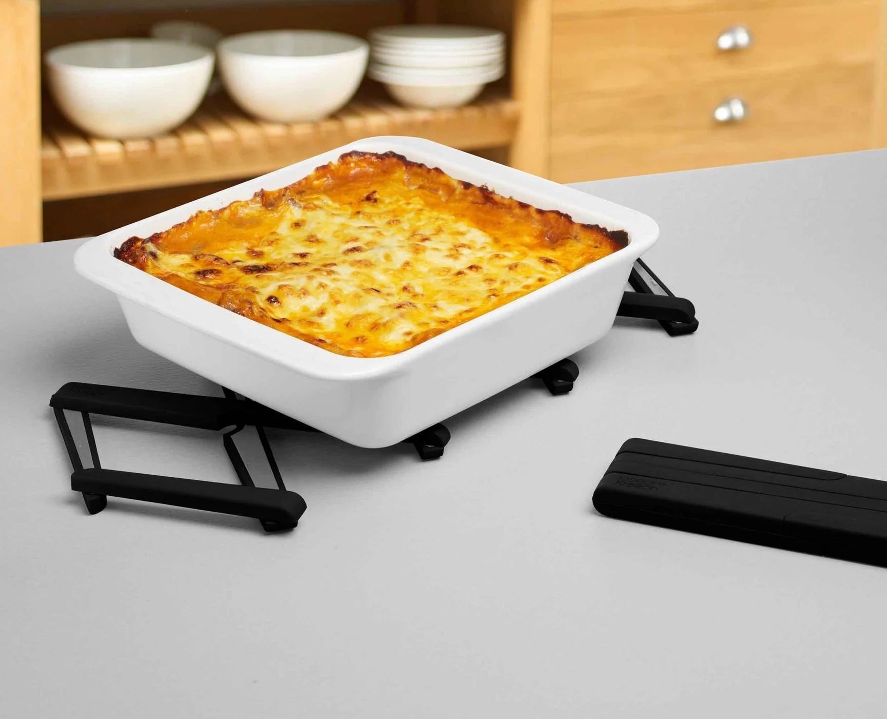 Joseph Joseph Stretch™ Expandable Black Trivet - Image 4
