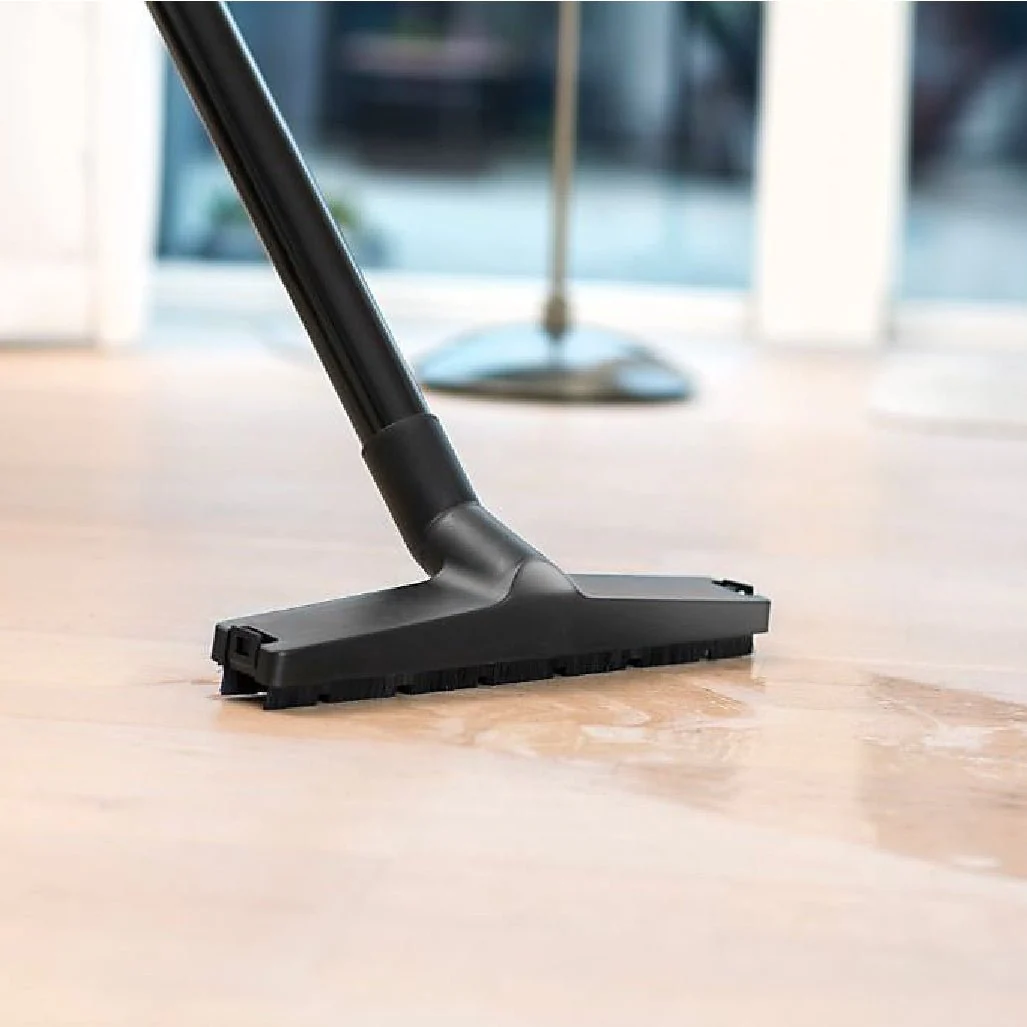 Nilfisk Buddy II 18 T Wet & Dry Vacuum Cleaner with Blow Function - Image 6