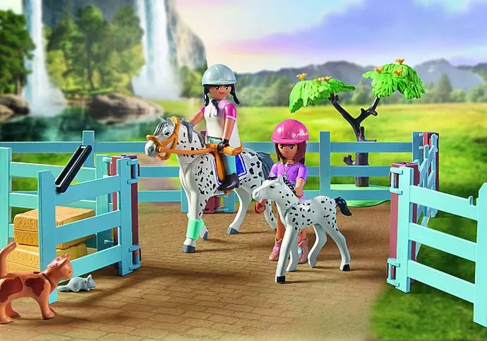PLAYMOBIL Waterfall Ranch - Image 2