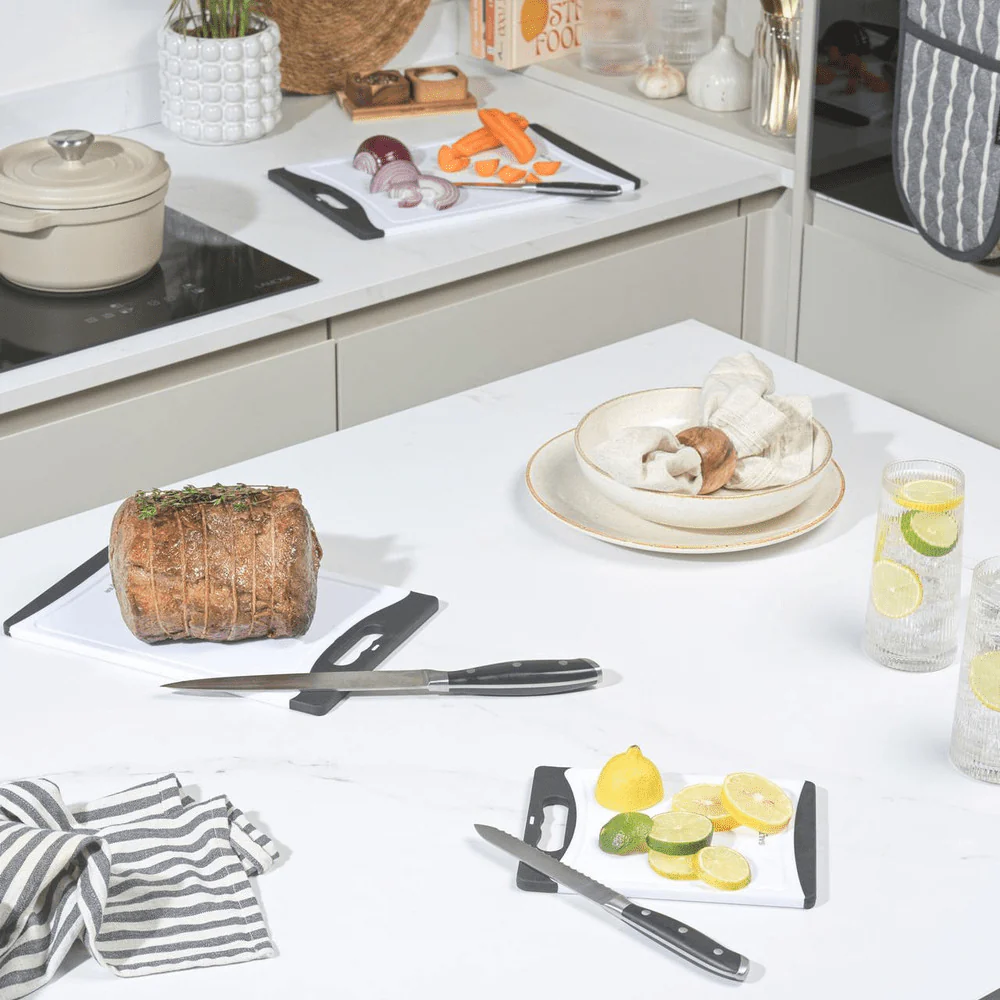 Salter 3-Piece Plastic Chopping Board Set – Black/White - Image 5