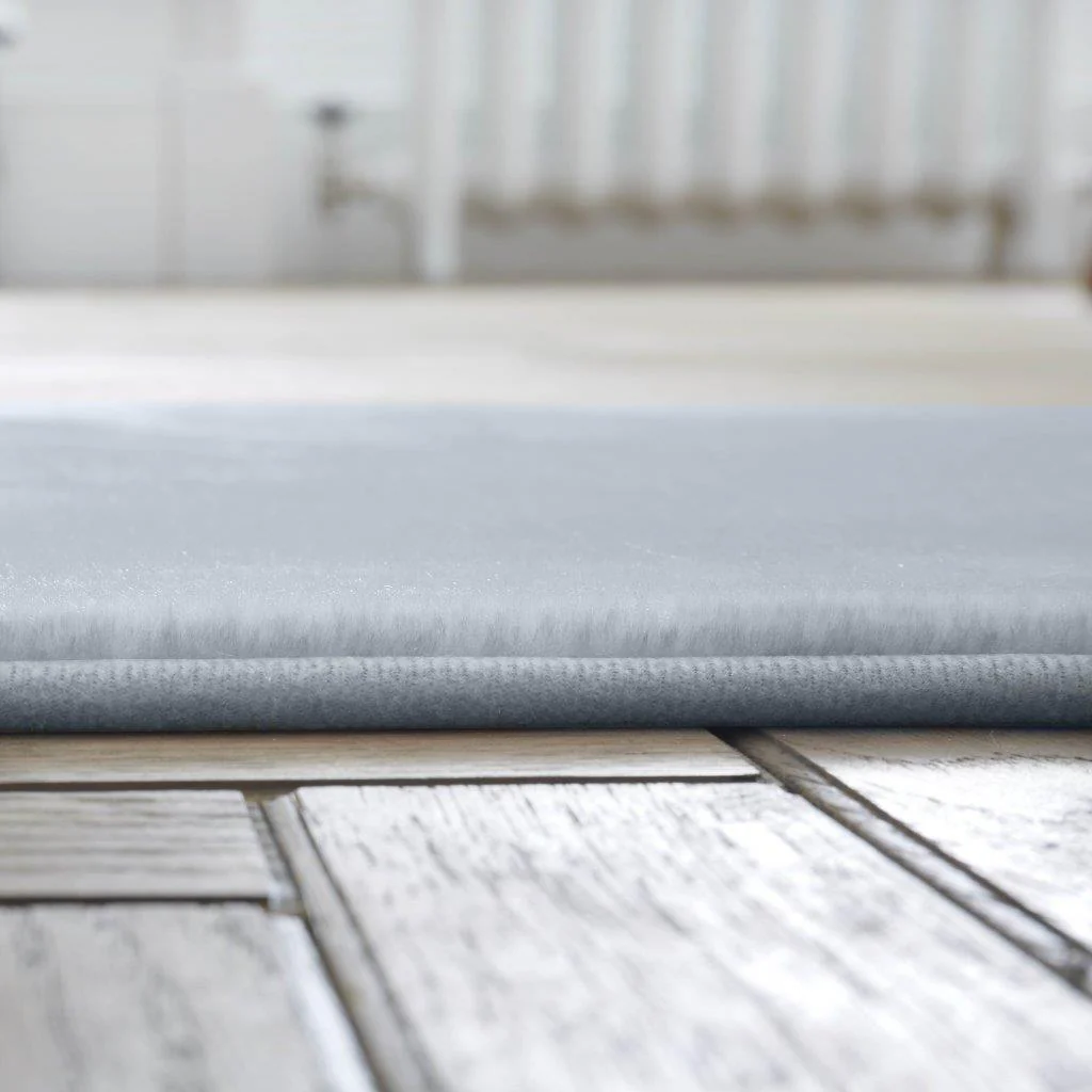 Velvet Touch Rug 100 x 150cm Silver - Image 3