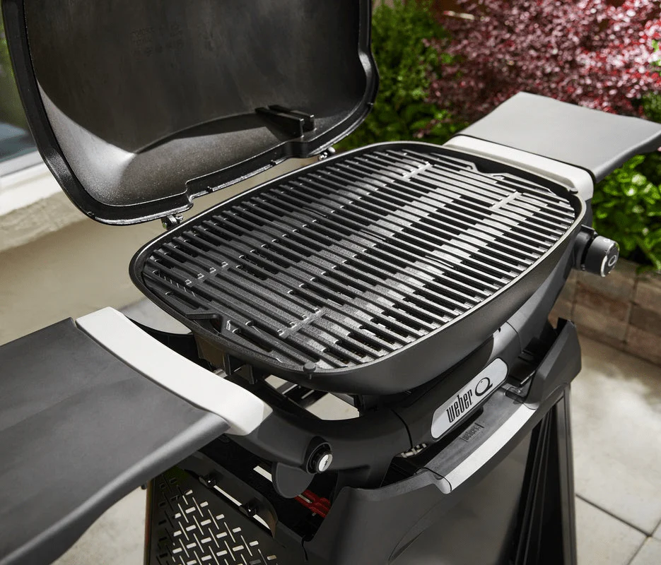Weber Q2200N Gas Barbecue with Side Tables and Compact Stand - Image 8