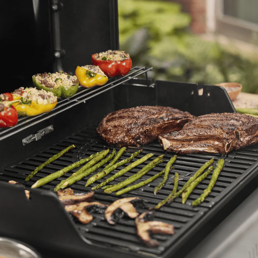 Weber Spirit E-425 Gas BBQ - Image 8